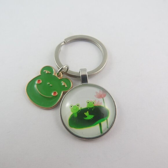 Frog Keychain with Lily Pad Charm Cute Froggie Key Ring Fun Gift for Frog Lover - Picture 3 of 4